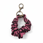 Kikamia Scrunchie Portachiavi Animalier Rosa | Charm 3 in 1 Grintoso e Versatile